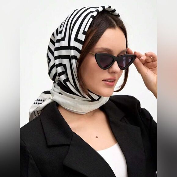 striped scarf S17 - Picture 3 of 8